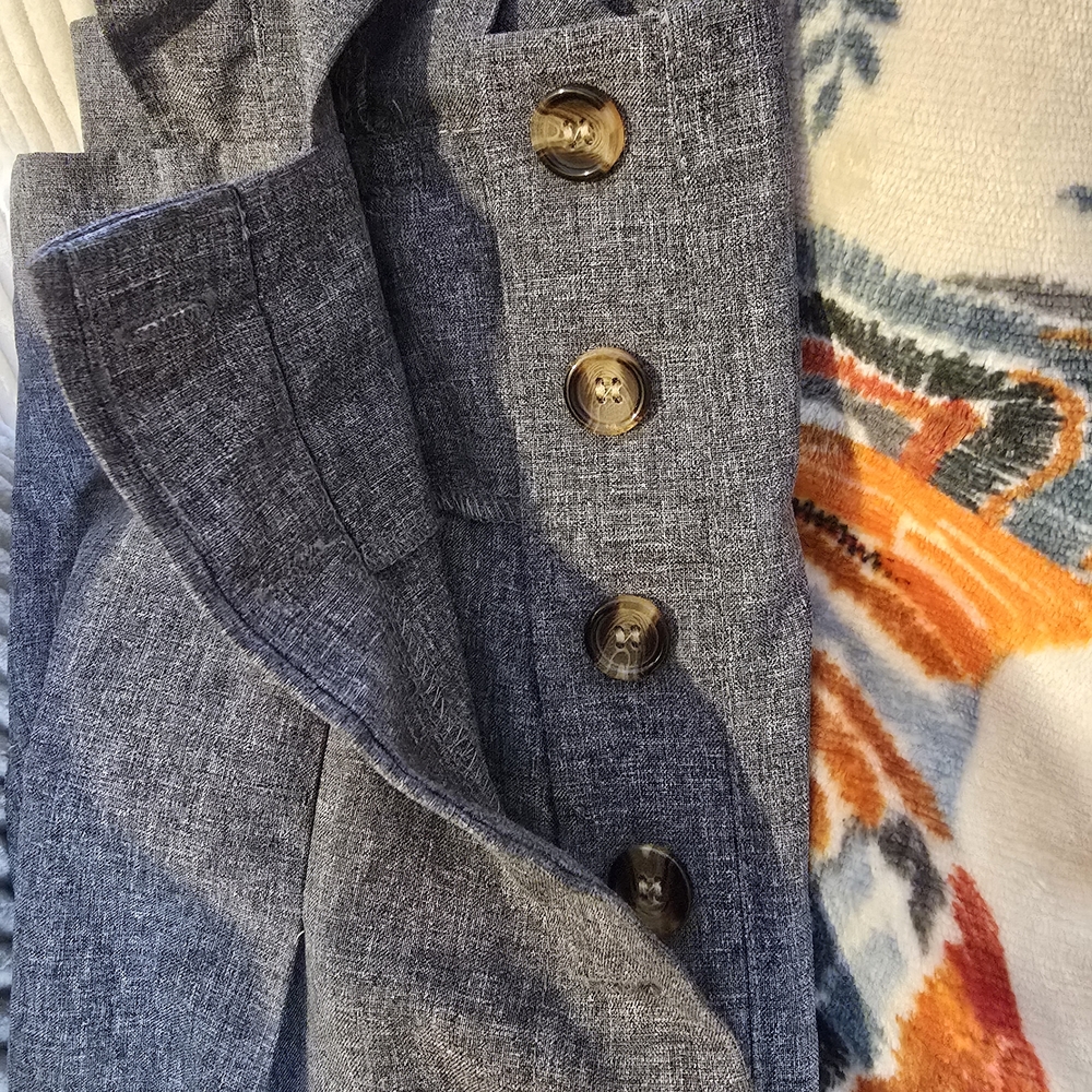 Gray Ruffled Sleeve Top - Picture 3 of 6
